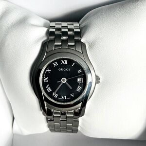Ladies GUCCI stainless steel dress watch❤️❤️❤️